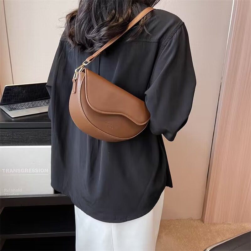 Torebka Damska Półokrągła na Ramię Elegancka Stylowa