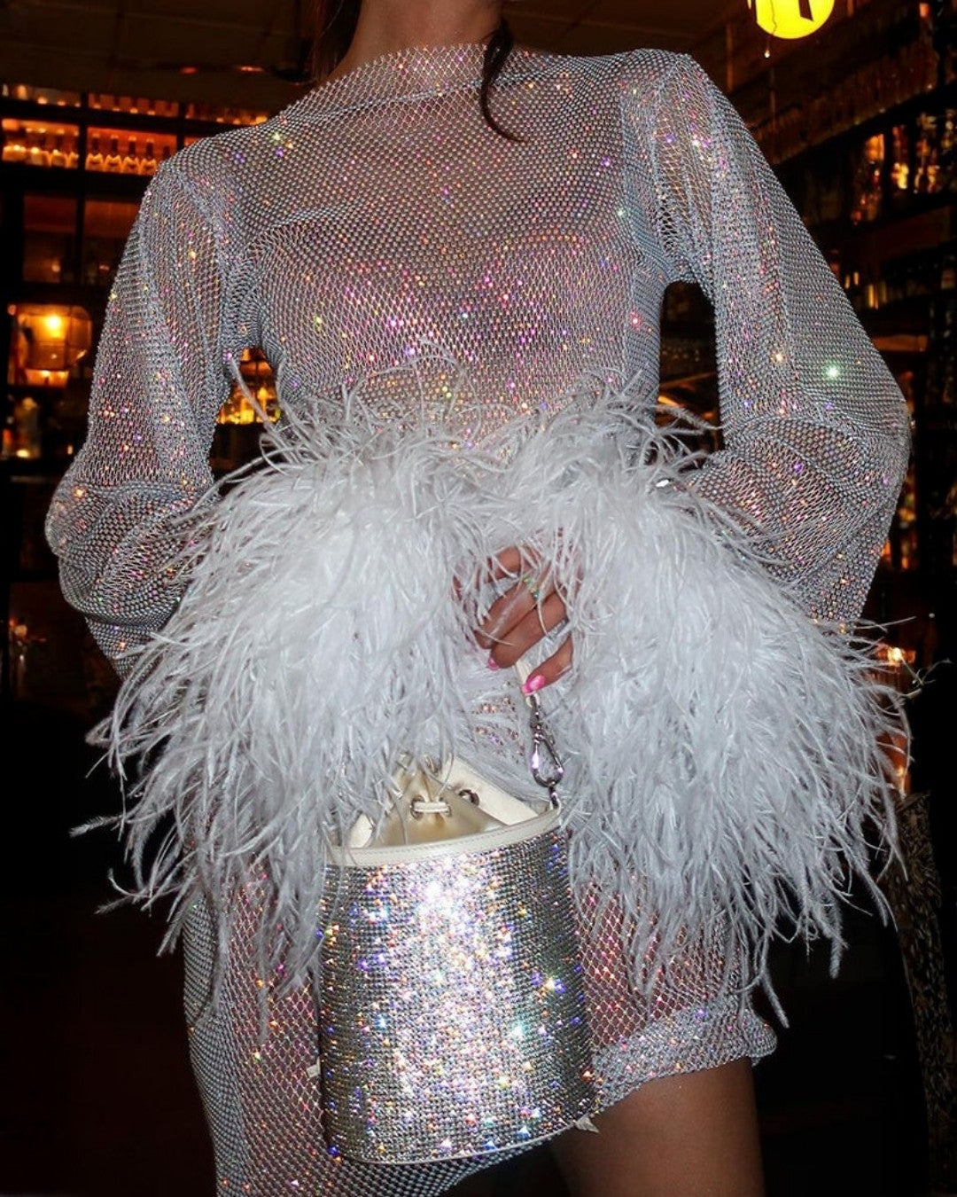 Cekinowa Sukienka Damska z Piórami na Wieczorne Wyjścia