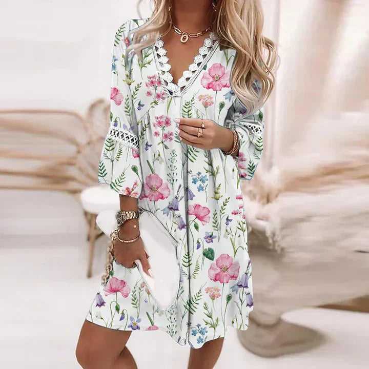 Isaline | Krótka sukienka boho w stylu z haftami i dekoltem w serek