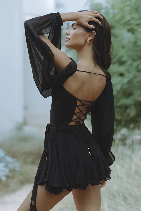 Nela | Elegancka sukienka kopertowa z plisowaną spódnicą