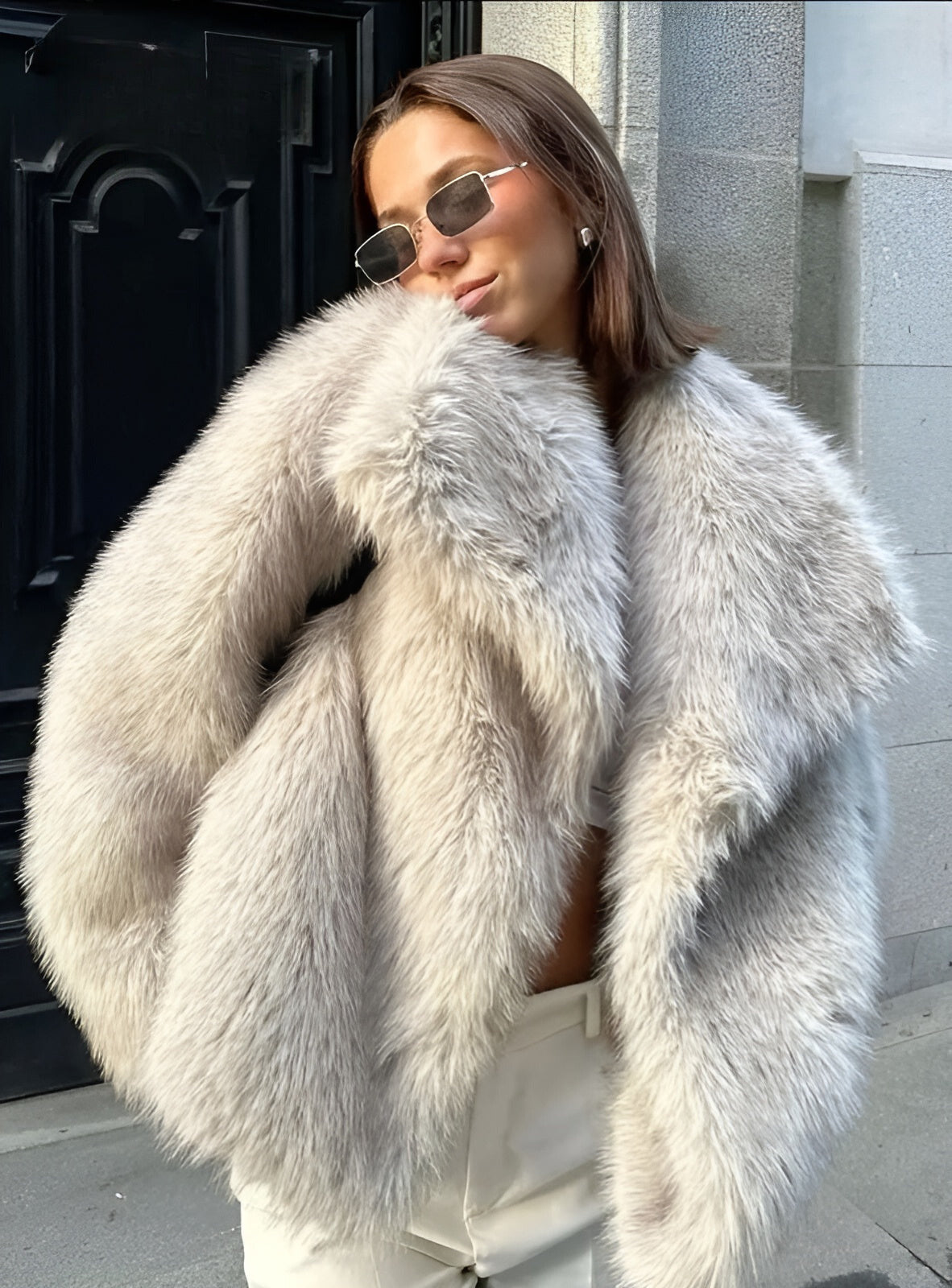 Krótka Kurtka Damska Futrzasta typu Faux Fur