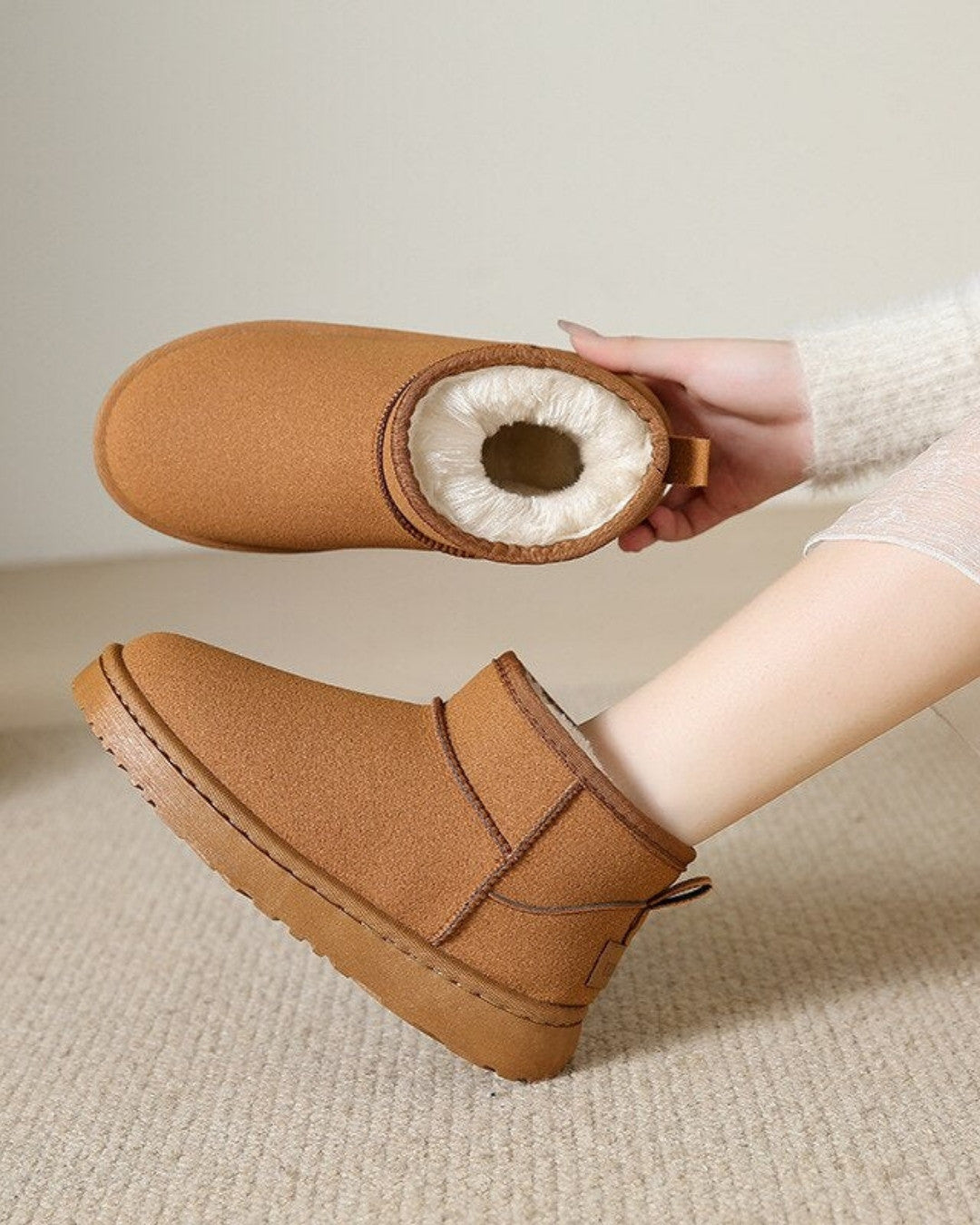 Ocieplane Kapcie Damskie typu Mini Boots na Chłodne Dni