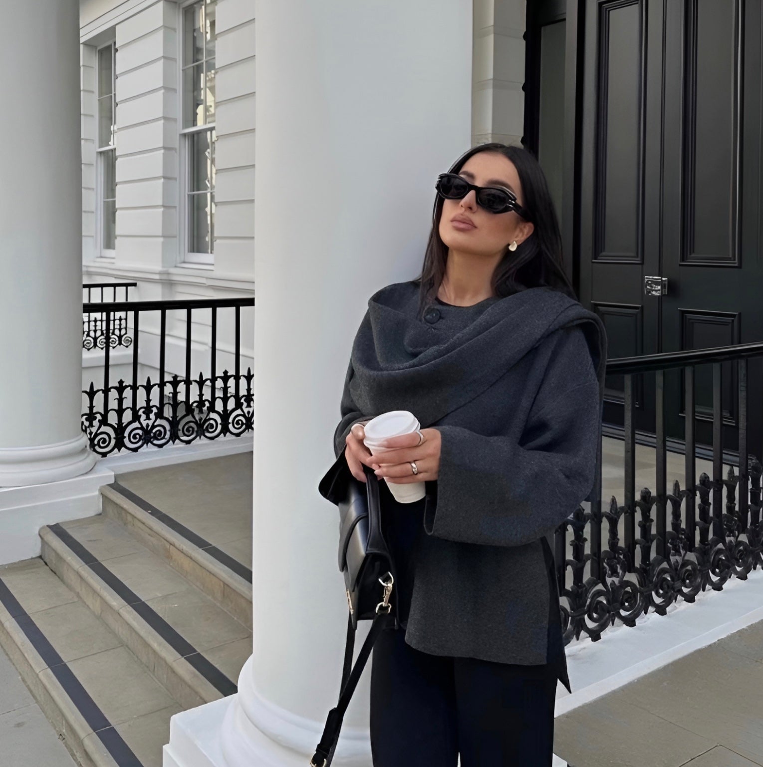 Eleganckie Ponczo Damskie Oversize do Miejskich Stylizacji