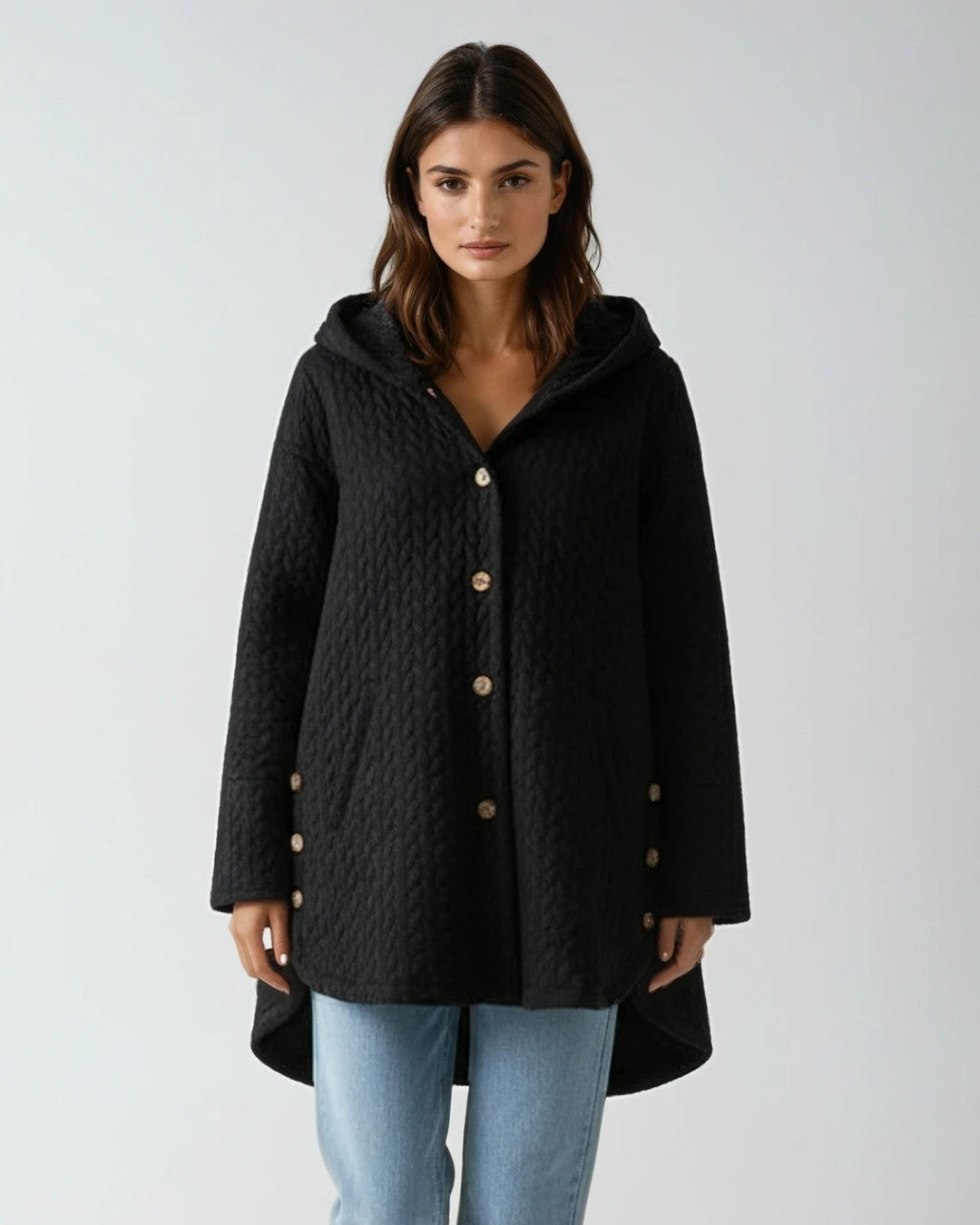 Płaszcz Rozkloszowany z Kapturem – Elegancki i Ciepły