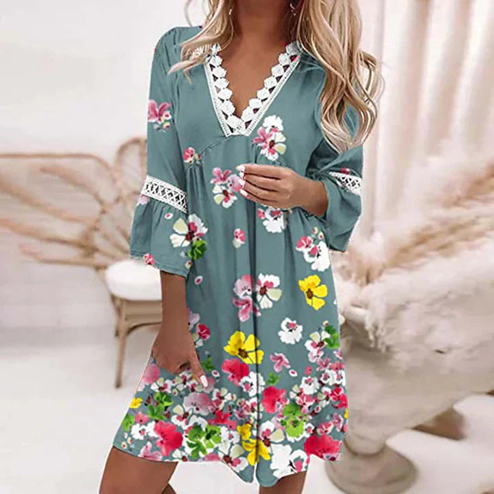Isaline | Krótka sukienka boho w stylu z haftami i dekoltem w serek