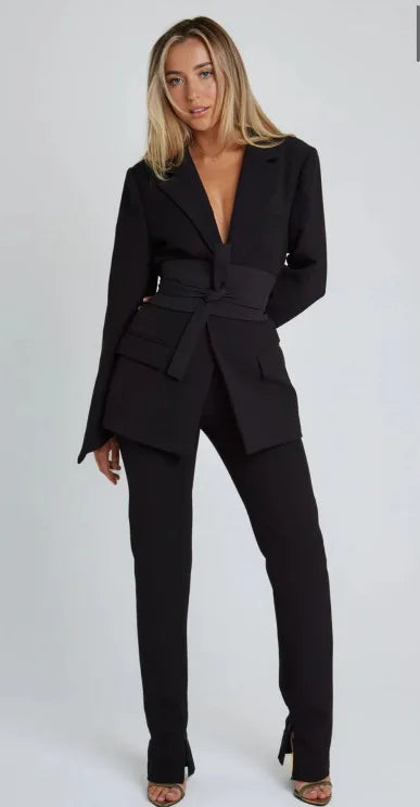 Damska Marynarka Oversize z Paskiem – Elegancki Blezer