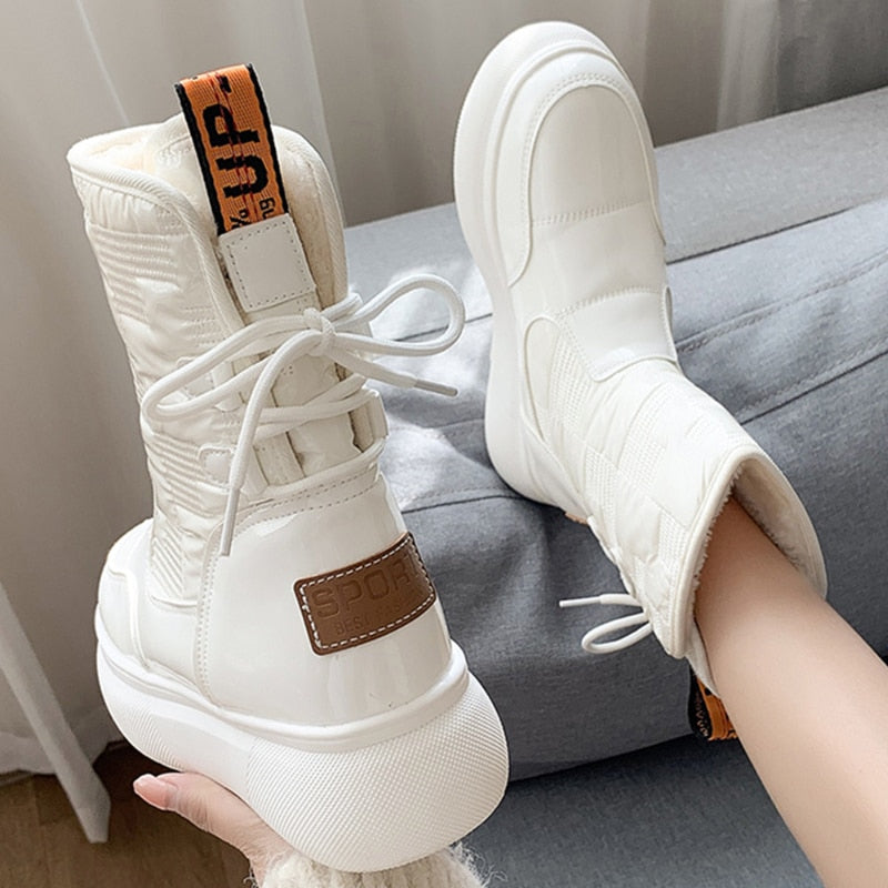 Ocieplane Botki Damskie na Platformie z Wiązaniem