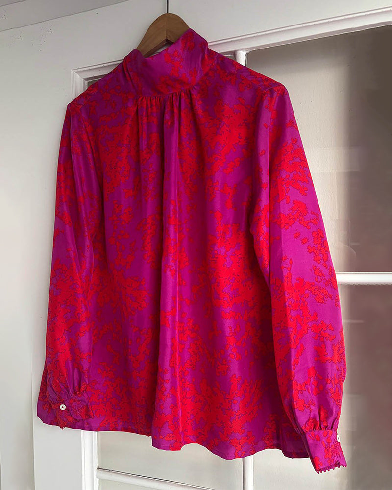 Elegancka Bluzka Damska z Wysokim Kołnierzem Luźna Stylowa