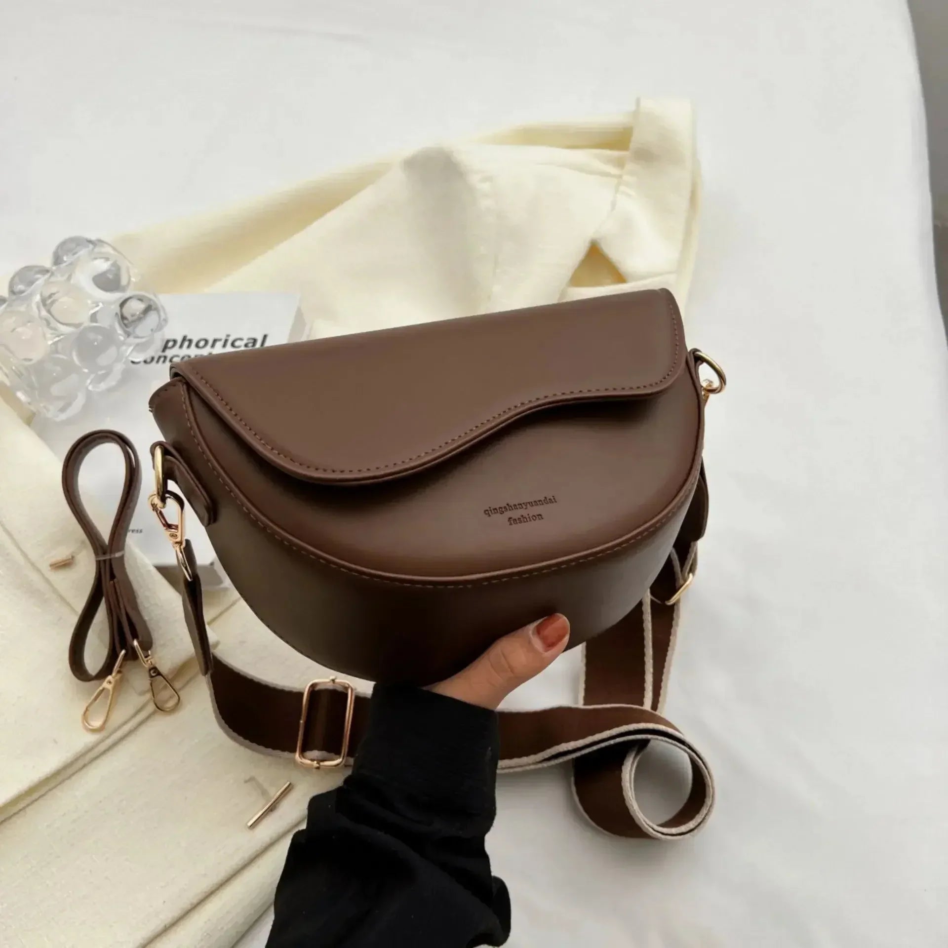 Torebka Damska Półokrągła na Ramię Elegancka Casual