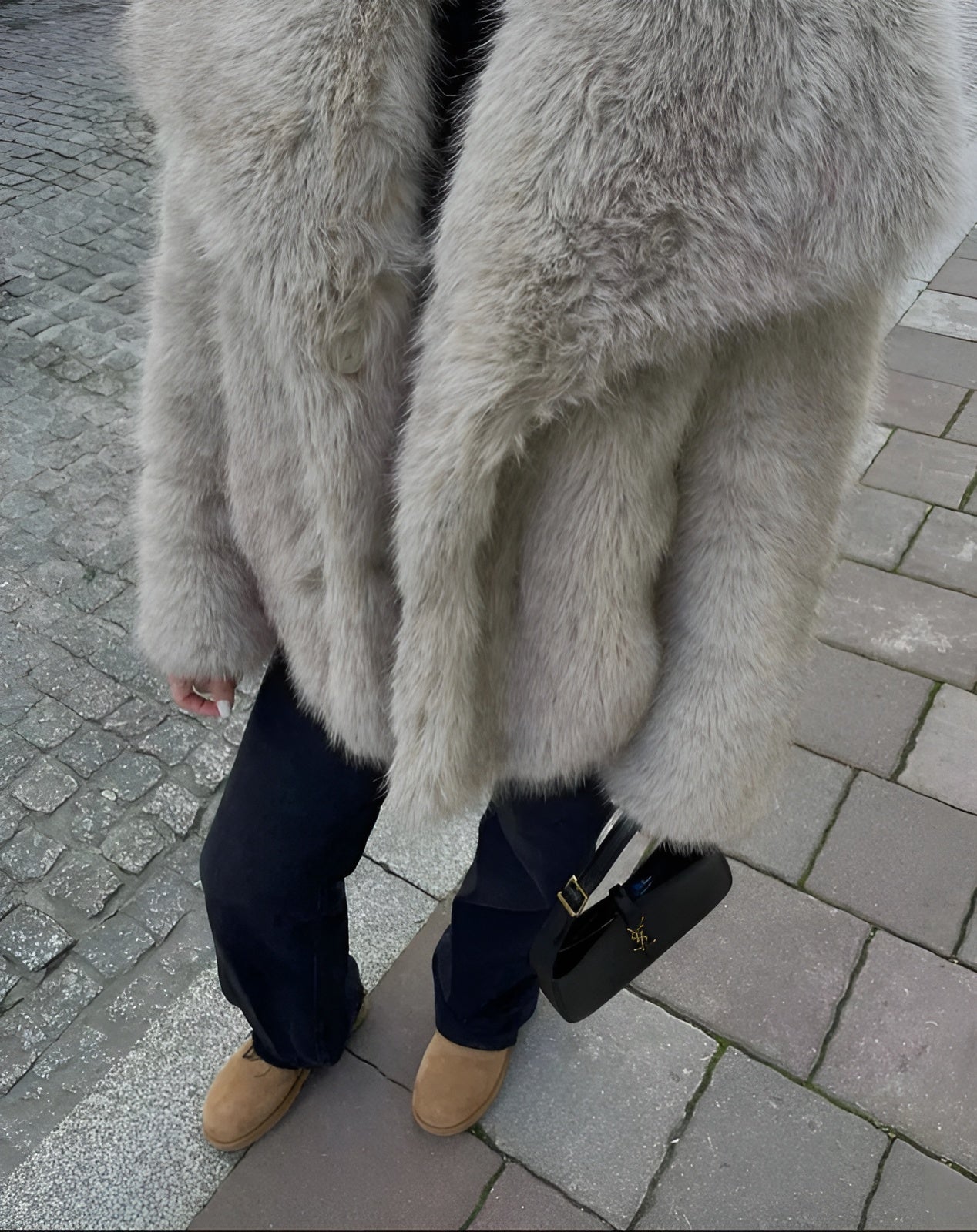 Krótka Kurtka Damska Futrzasta typu Faux Fur